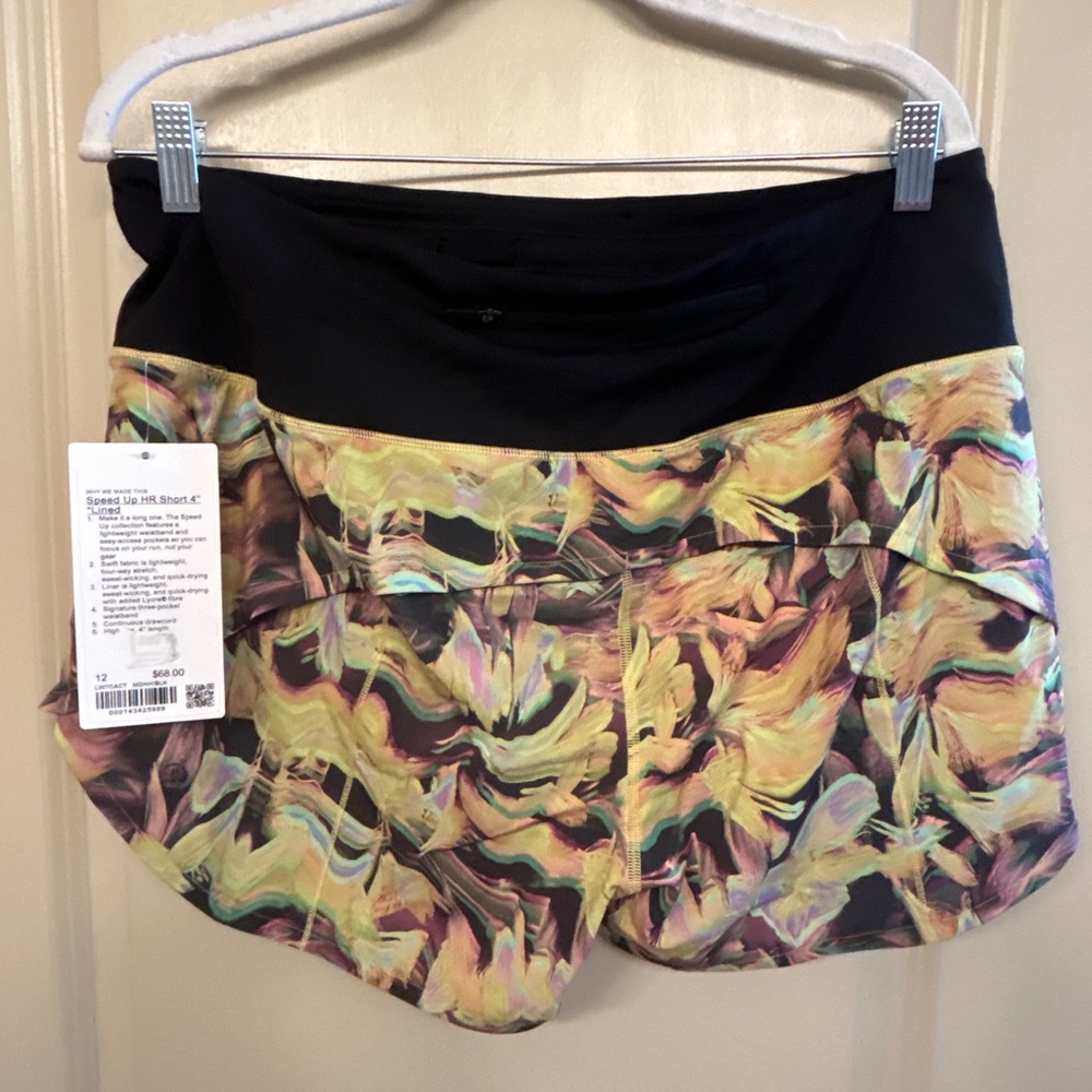 RARE lululemon patterned shorts! - Picture 3 of 10